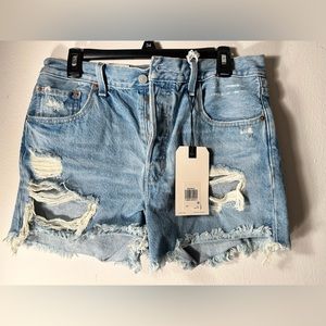 LEVI'S 501 High Rise Distressed Jeans Shorts
Women's Size 29